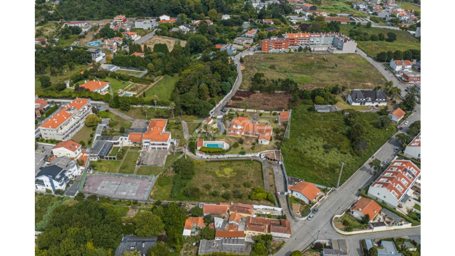 Moradia T13 para Venda em Arcozelo Foto 69