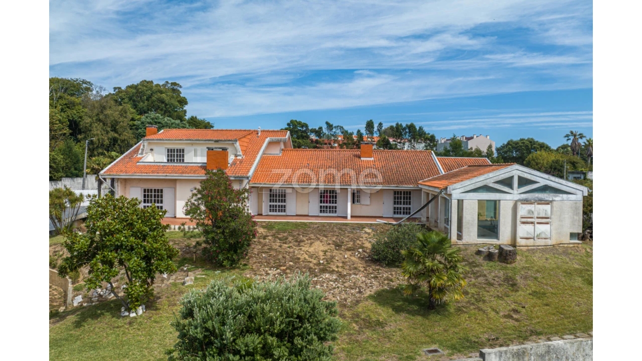 Moradia T13 para Venda em Arcozelo Foto 5