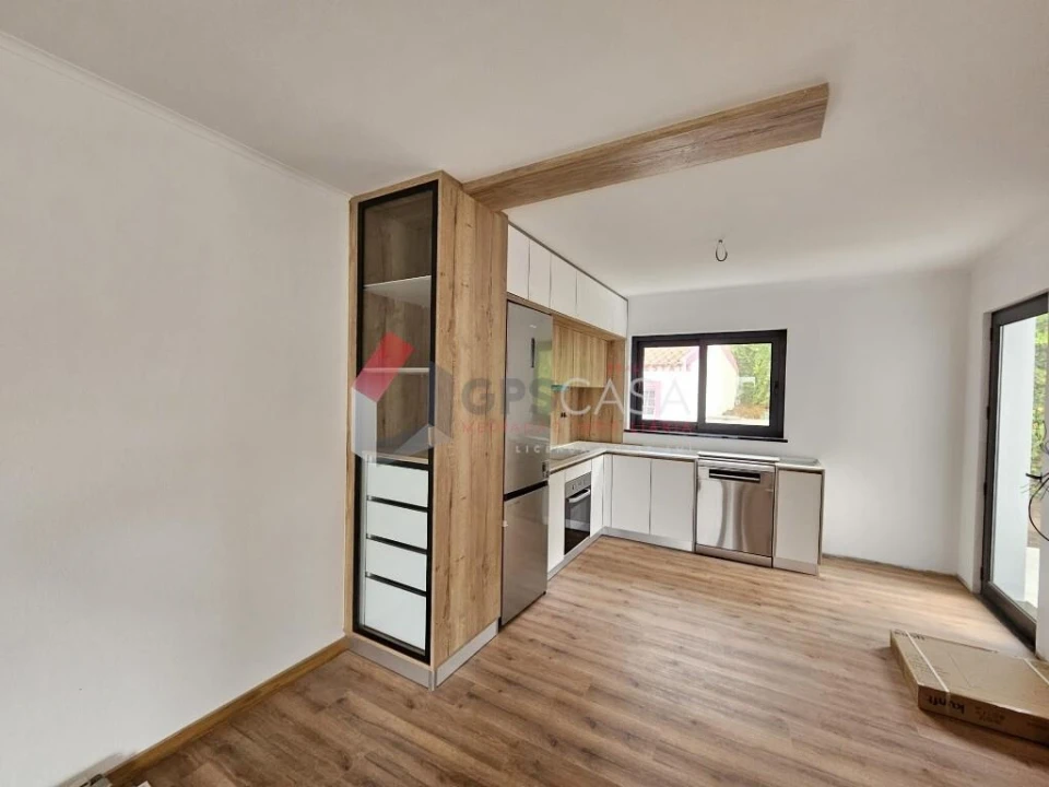 Moradia T2 para Venda em Biscoitos Foto 9