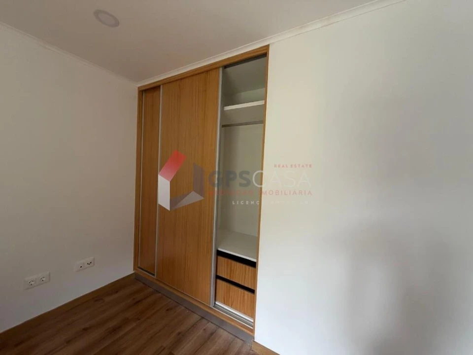 Moradia T2 para Venda em Biscoitos Foto 13