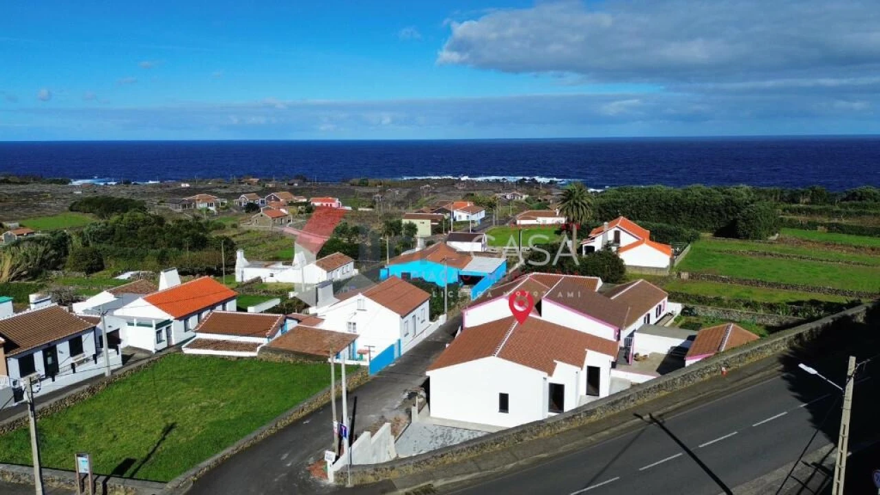 Moradia T2 para Venda em Biscoitos Foto 22