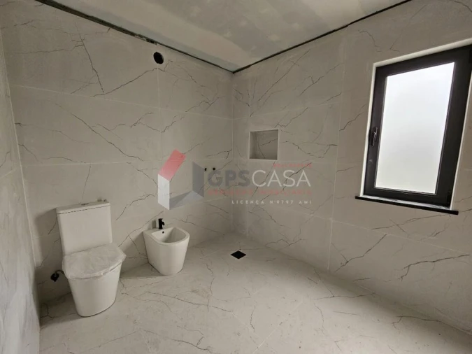 Moradia T2 para Venda em Biscoitos Foto 14