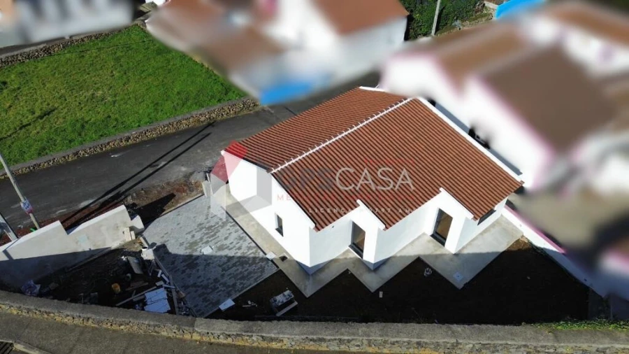 Moradia T2 para Venda em Biscoitos Foto 25