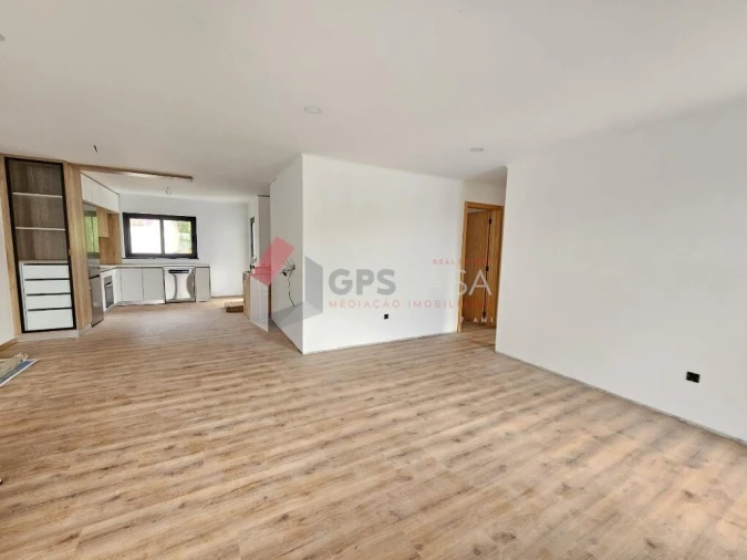 Moradia T2 para Venda em Biscoitos Foto 7