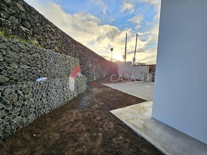 Moradia T2 para Venda em Biscoitos Foto 20