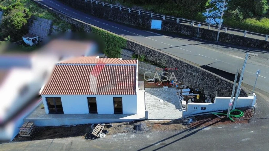 Moradia T2 para Venda em Biscoitos Foto 24