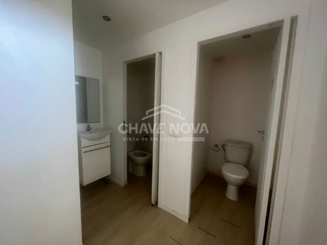 Loja para Venda em Aguçadoura e Navais Foto 6