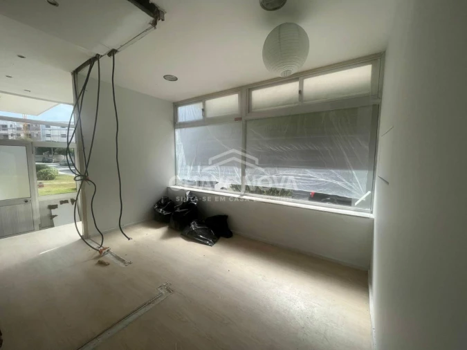 Loja para Venda em Aguçadoura e Navais Foto 15