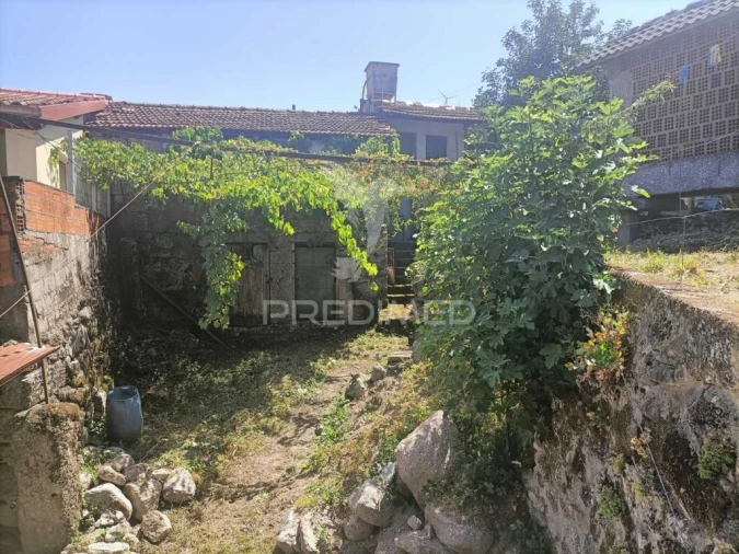 Moradia T4 para Venda em Guilhofrei Foto 6