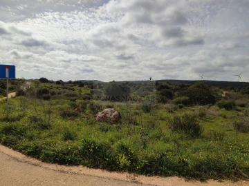 Terreno para Venda em Lagos (São Sebastião e Santa Maria)