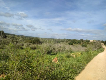 Terreno para Venda em Lagos (São Sebastião e Santa Maria)