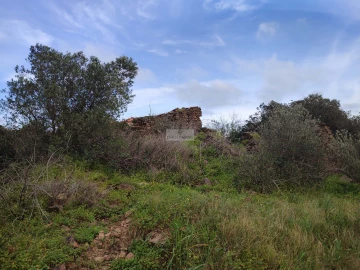 Terreno para Venda em Lagos (São Sebastião e Santa Maria)