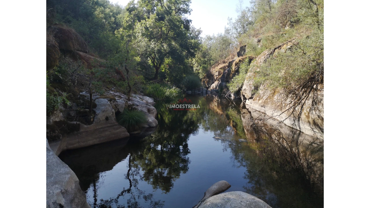 Quinta T0 para Venda em Ervedal e Vila Franca da Beira Foto 1