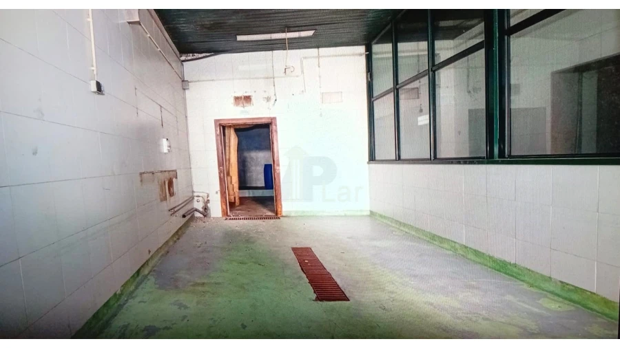 Loja para Arrendamento em Rio Tinto Foto 8