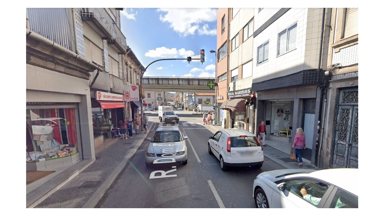 Loja para Arrendamento em Rio Tinto Foto 5