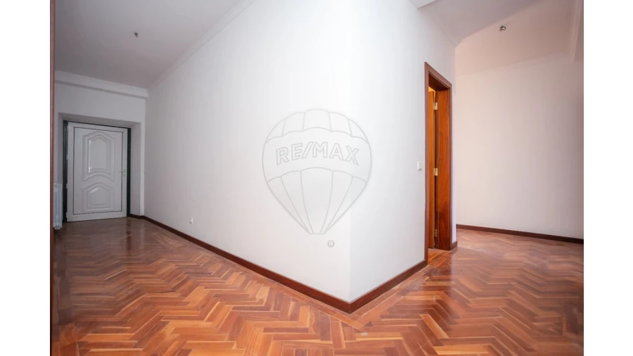 Moradia T18 para Venda em Parceiros e Azoia Foto 30