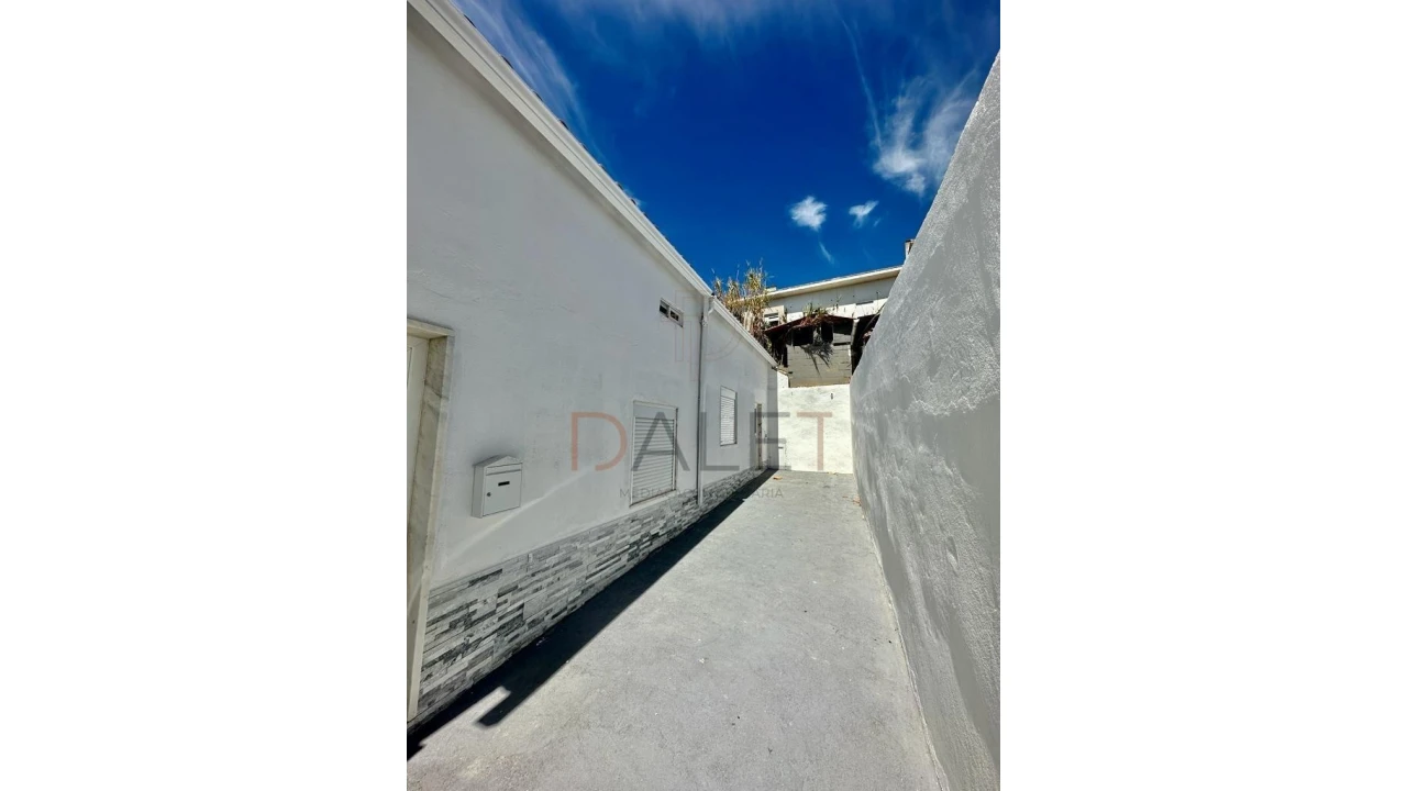 Moradia T9 para Venda em Ajuda Foto 88