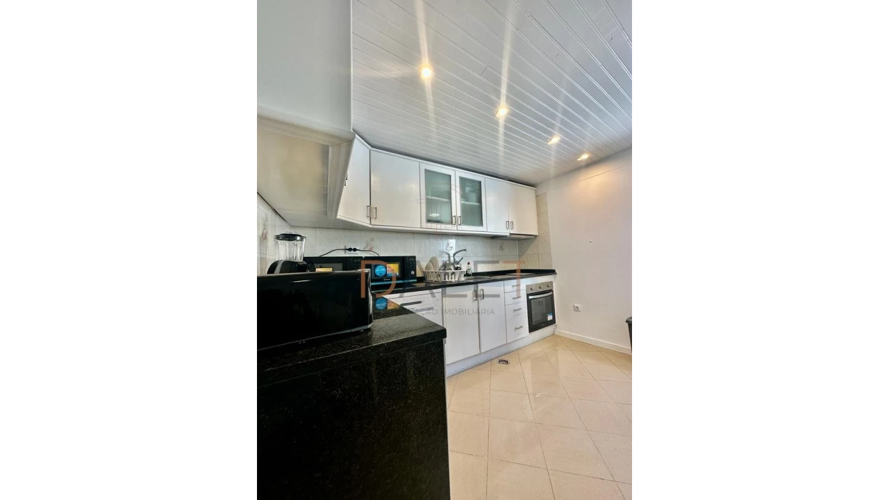 Moradia T9 para Venda em Ajuda Foto 9