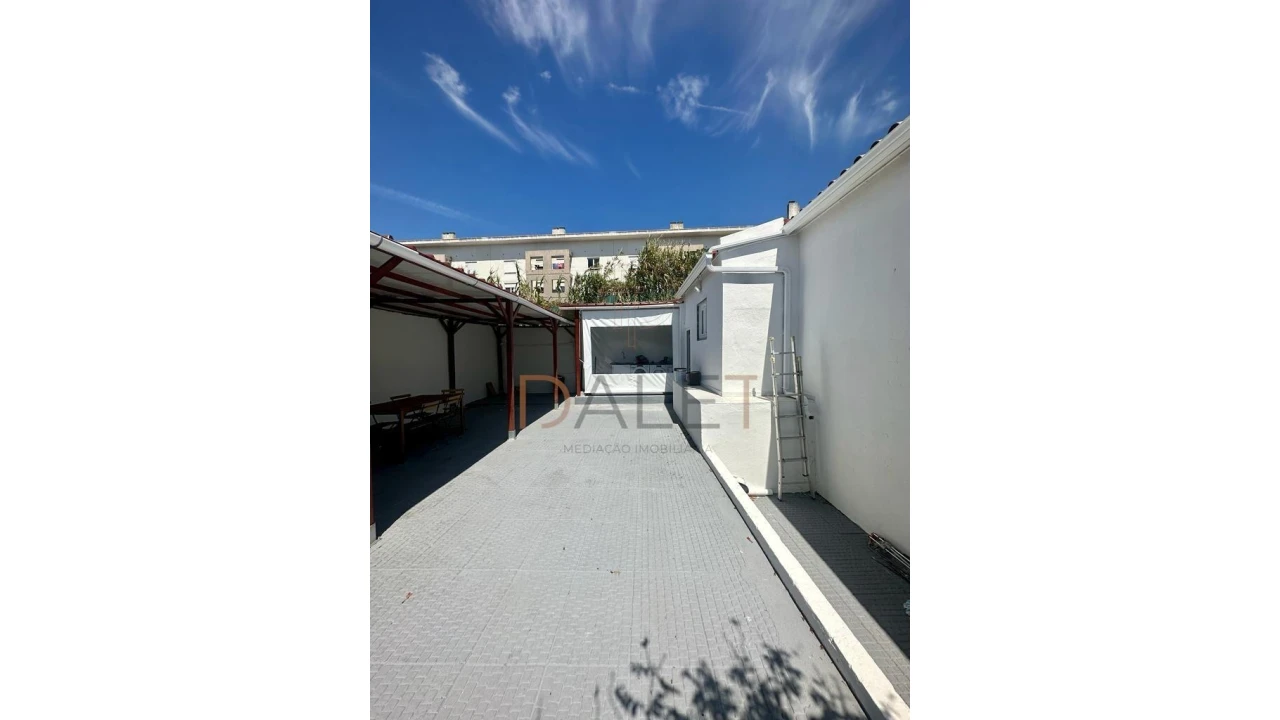 Moradia T9 para Venda em Ajuda Foto 82