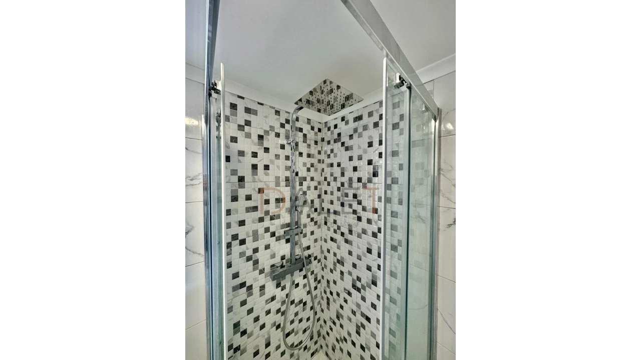 Moradia T9 para Venda em Ajuda Foto 28