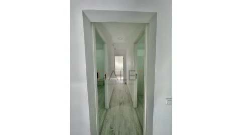Moradia T9 para Venda em Ajuda