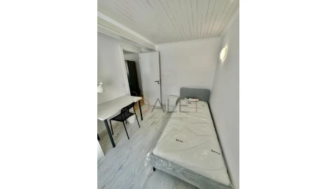 Moradia T9 para Venda em Ajuda