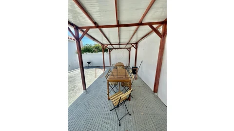 Moradia T9 para Venda em Ajuda