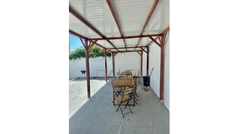 Moradia T9 para Venda em Ajuda