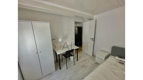 Moradia T9 para Venda em Ajuda