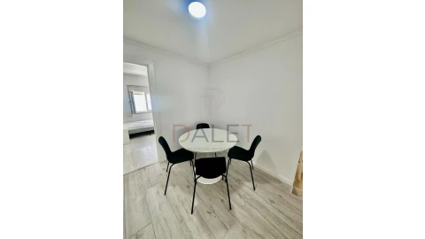 Moradia T9 para Venda em Ajuda