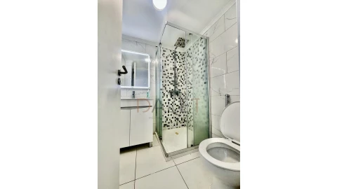Moradia T9 para Venda em Ajuda