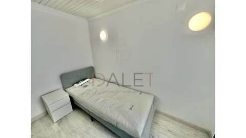 Moradia T9 para Venda em Ajuda