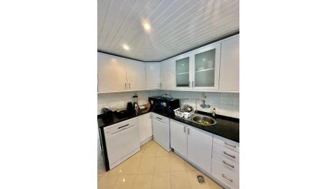 Moradia T9 para Venda em Ajuda