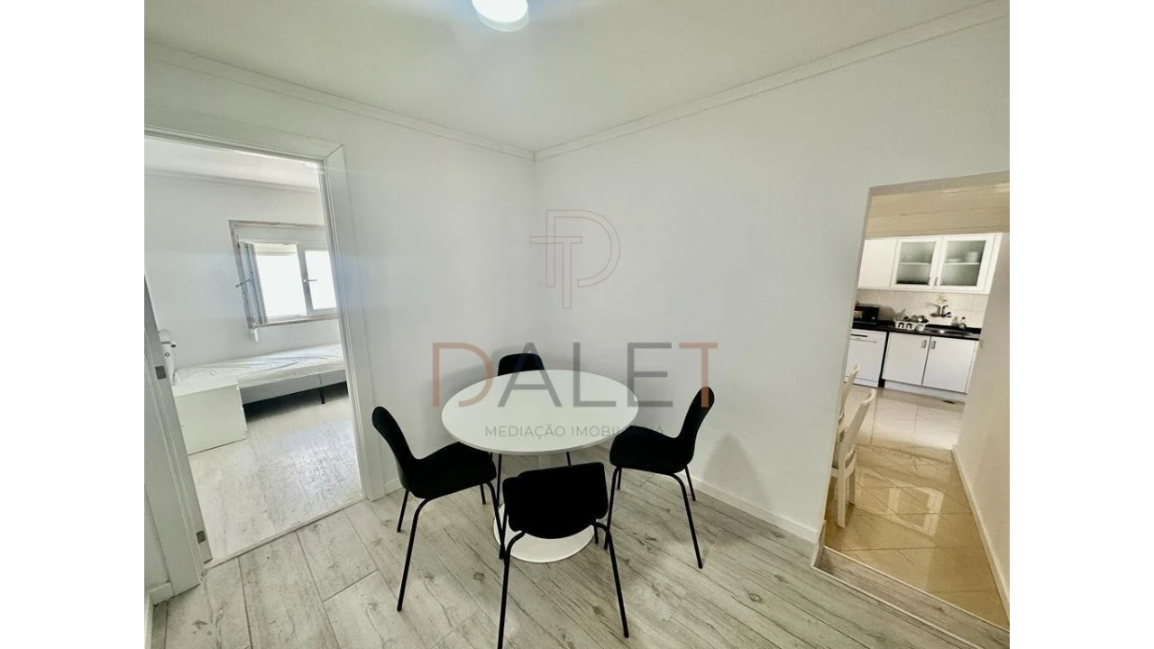 Moradia T9 para Venda em Ajuda Foto 21