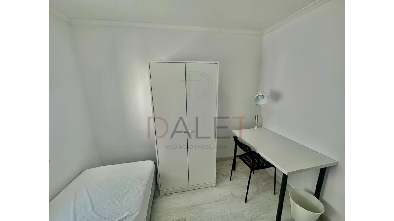 Moradia T9 para Venda em Ajuda Foto 61