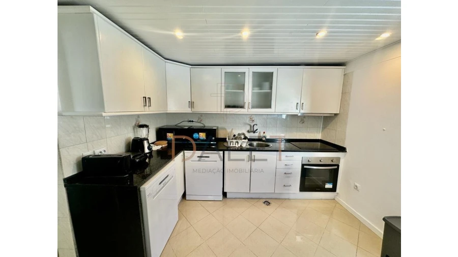 Moradia T9 para Venda em Ajuda Foto 14