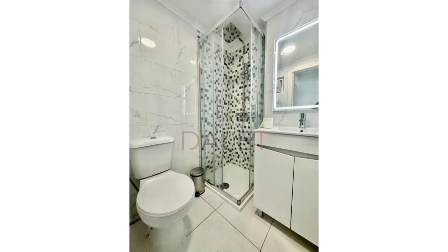 Moradia T9 para Venda em Ajuda Foto 24