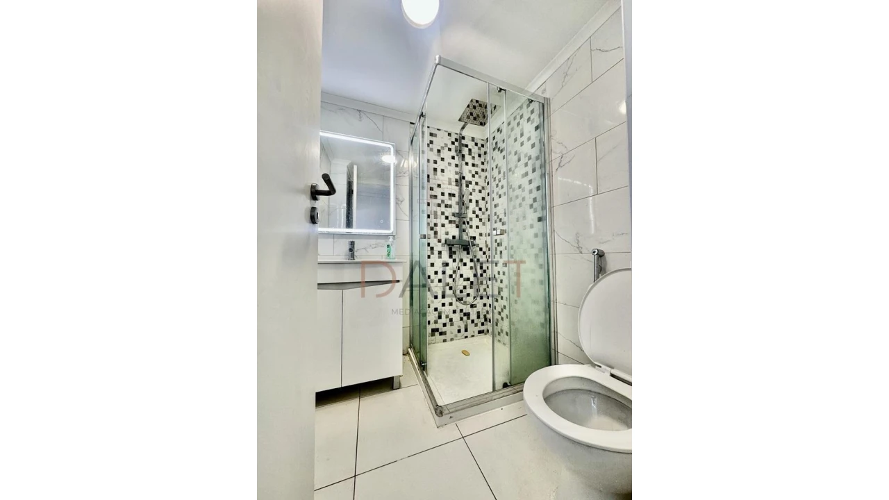 Moradia T9 para Venda em Ajuda Foto 26