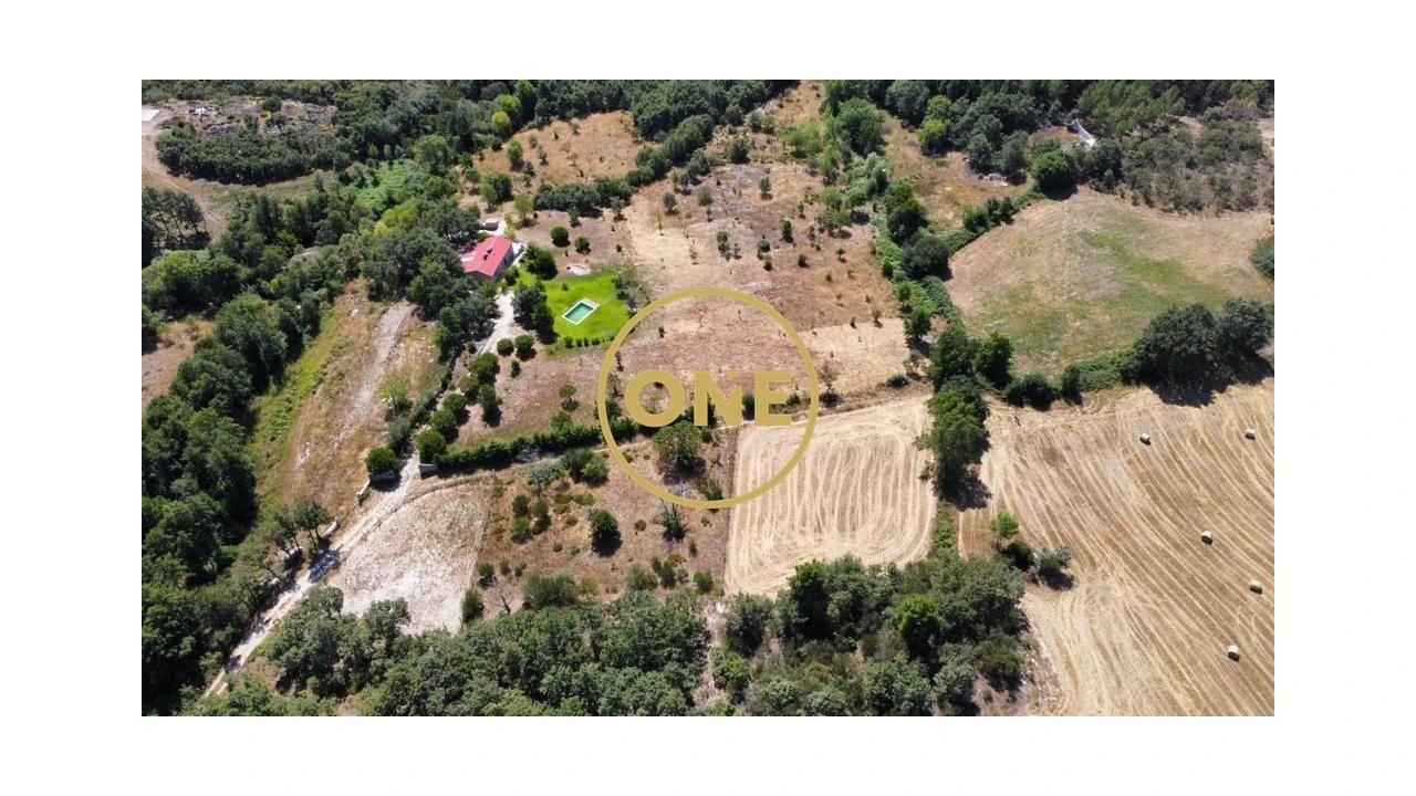 Terreno para Venda em Loivos e Póvoa de Agrações Foto 1
