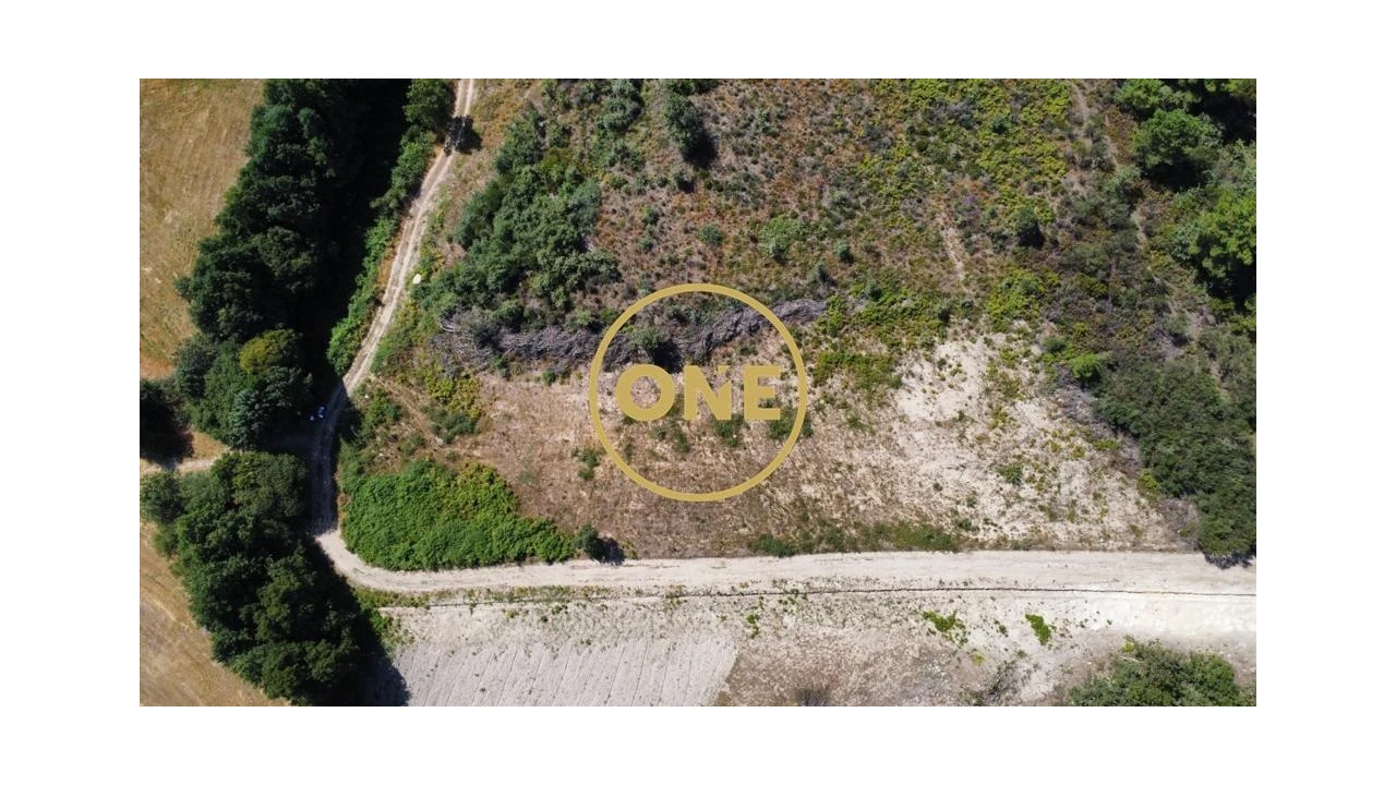 Terreno para Venda em Loivos e Póvoa de Agrações Foto 6