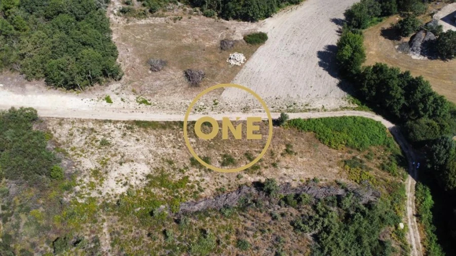 Terreno para Venda em Loivos e Póvoa de Agrações Foto 2