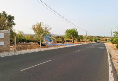 Terreno para Venda em Albufeira e Olhos de Água
