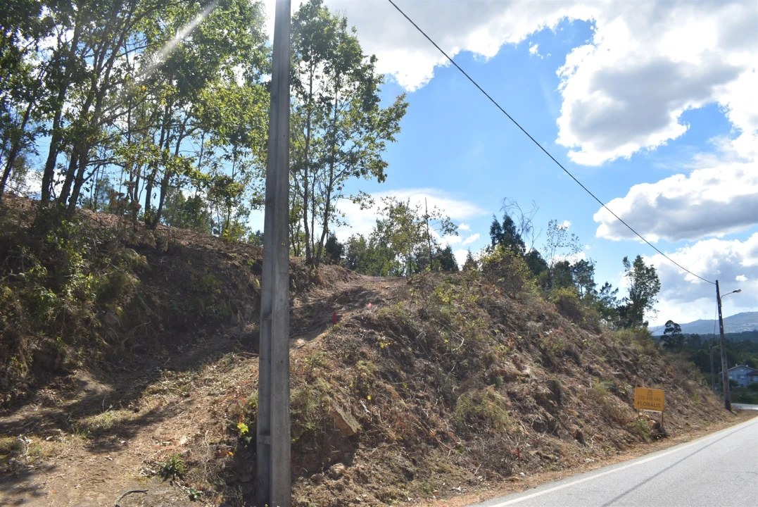 Terreno para Venda em São Cipriano e Vil de Souto Foto 12