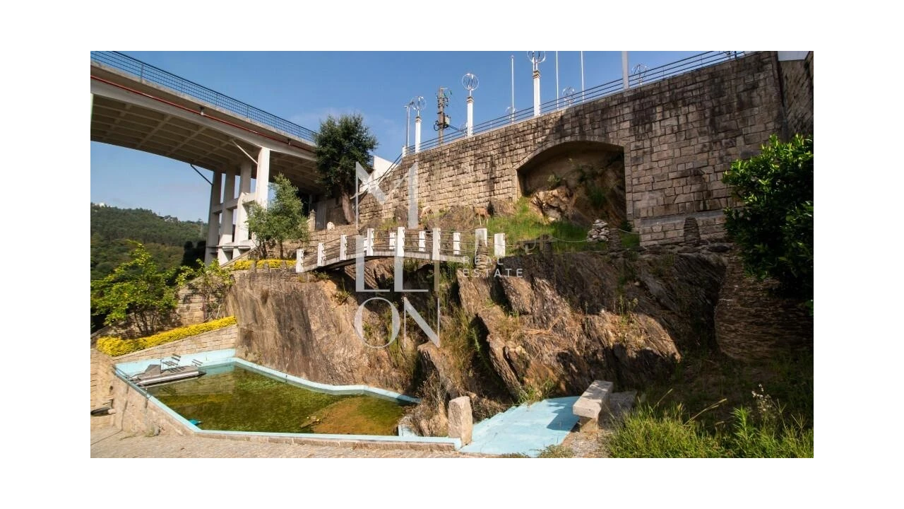 Moradia T4 para Venda em Foz do Sousa e Covelo Foto 9