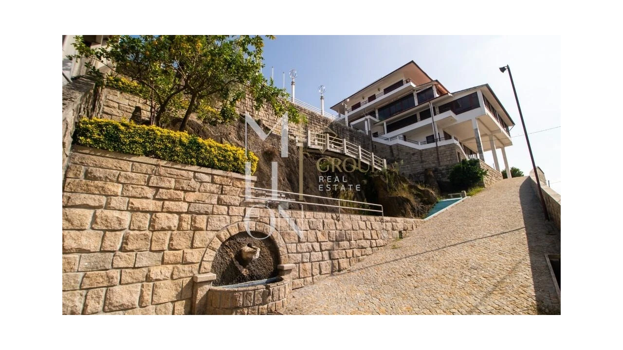 Moradia T4 para Venda em Foz do Sousa e Covelo Foto 10