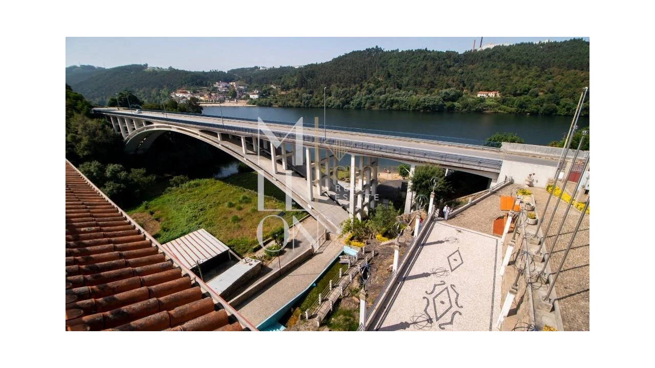 Moradia T4 para Venda em Foz do Sousa e Covelo Foto 32