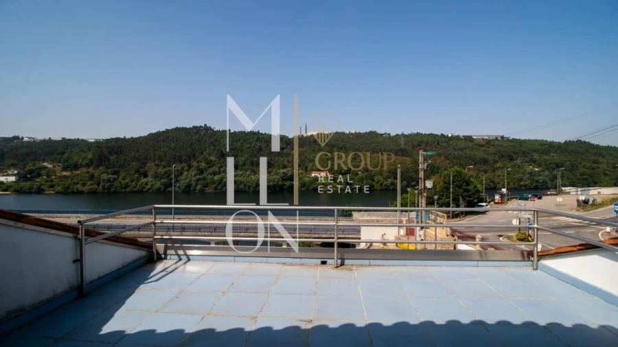 Moradia T4 para Venda em Foz do Sousa e Covelo Foto 31