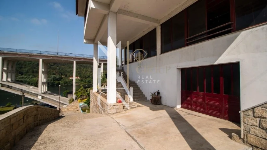 Moradia T4 para Venda em Foz do Sousa e Covelo Foto 11