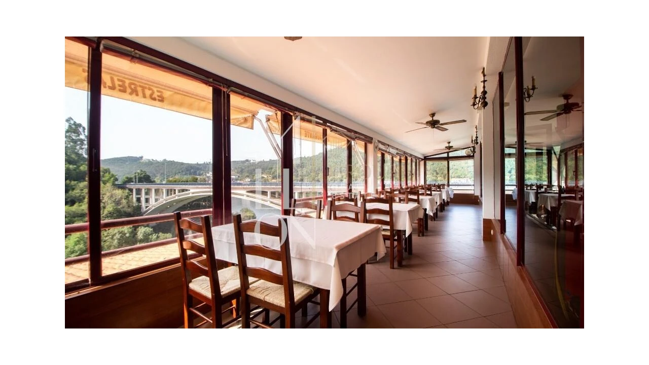 Moradia T4 para Venda em Foz do Sousa e Covelo Foto 14