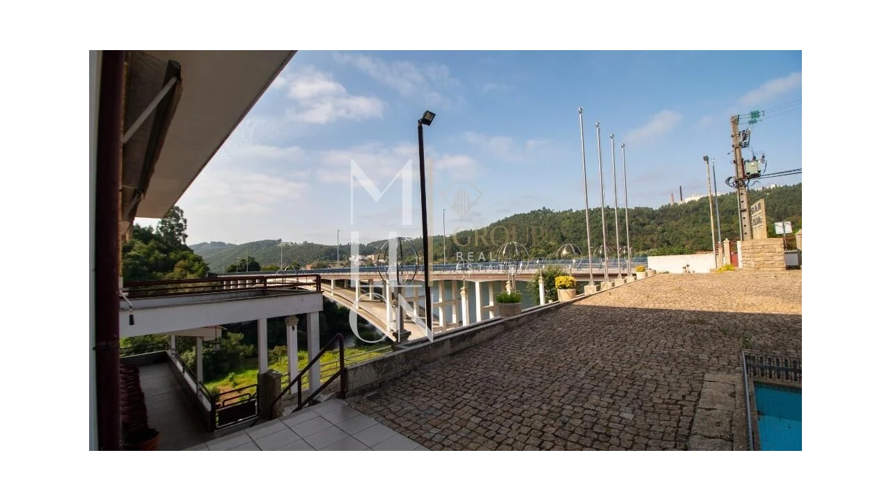 Moradia T4 para Venda em Foz do Sousa e Covelo Foto 3